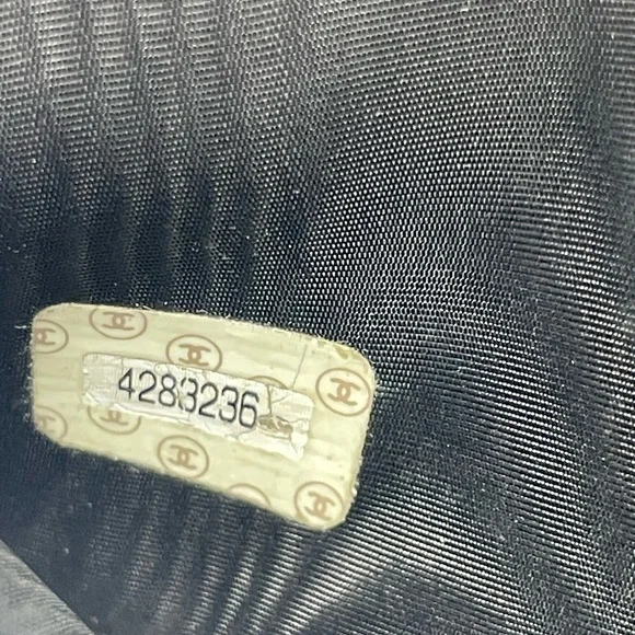 Chanel Caviar Long Wallet - Picture 13 of 13